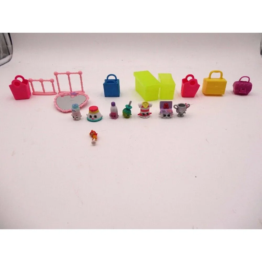 Shopkins SHOE DAZZLE Fashion Spree Playset SHOPKINS Make-Up Spot Playset  Lil Se